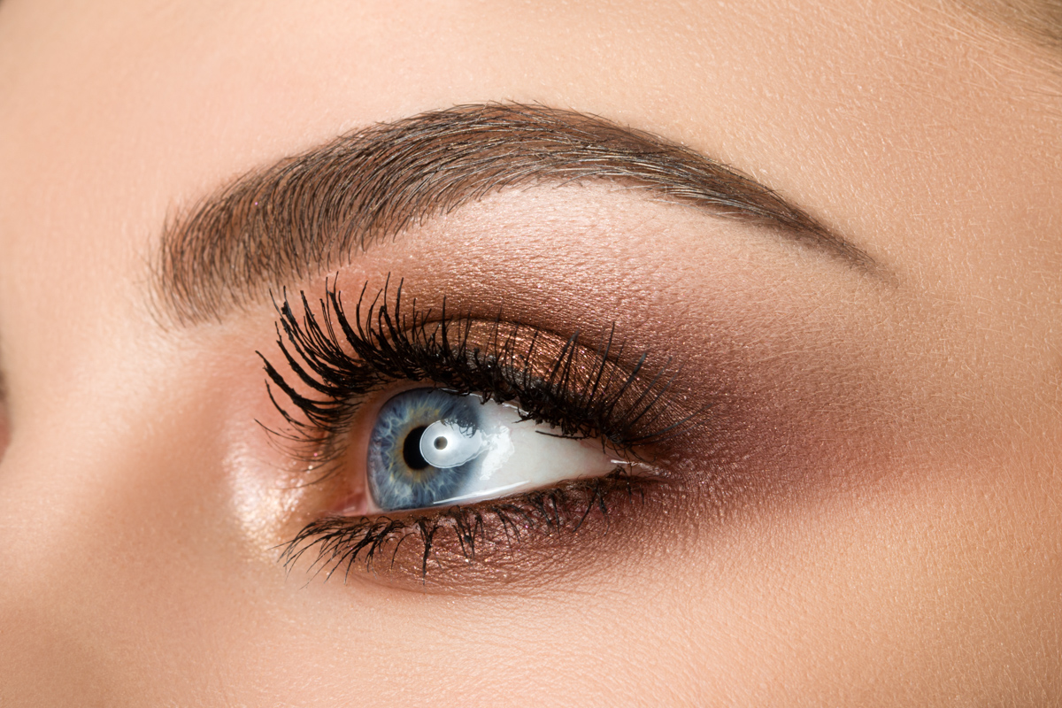 What Does the Henna Brow Process Involve?